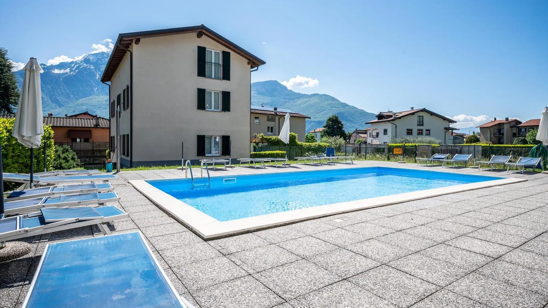 My Holidays New Eden Mansarda Domaso Apartment